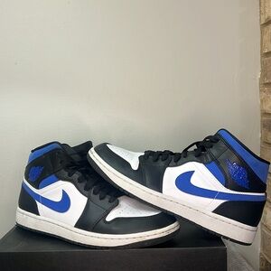 Air Jordan 1 Mid Men’s Size 10